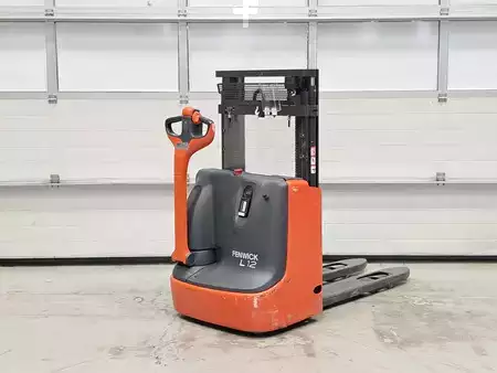 Apilador eléctrico 2019  Linde L12 (4)