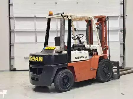 Diesel Forklifts - Nissan YF03A33TU (4)