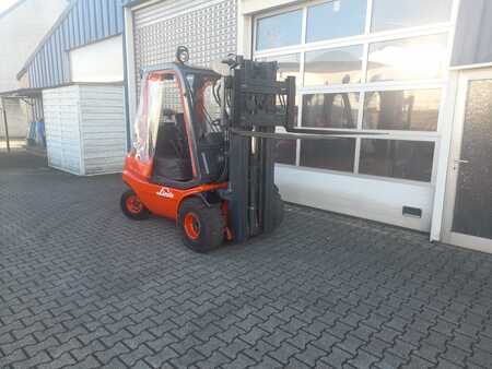 Gas truck 1999  Linde H 30 T  (2)