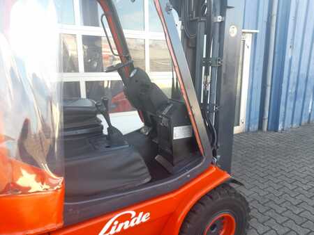 Gas truck 1999  Linde H 30 T  (8)