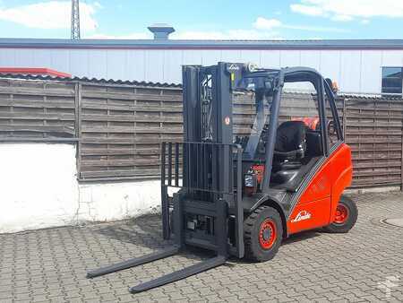 Empilhador a gás 2008  Linde H 30 T (1)