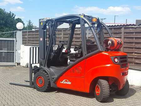 Gázüzemű targoncák 2008  Linde H 30 T (6)