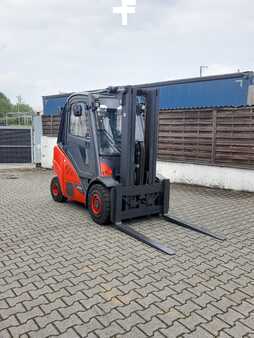 Empilhador diesel 2014  Linde H 30 D (1)