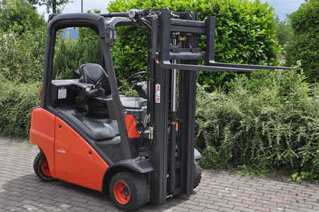 Carrelli elevatori GPL 2014  Linde H 20 T (2)