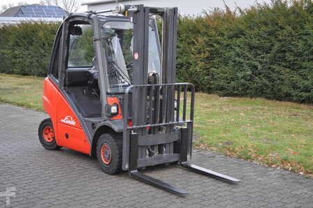 Carrelli elevatori diesel 2014  Linde H 25 D (4)