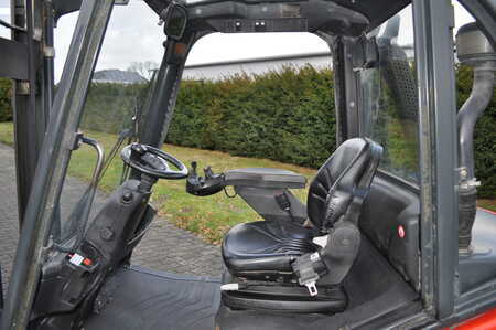 Carrelli elevatori diesel 2014  Linde H 25 D (7)