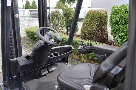 Carrelli elevatori diesel 2014  Linde H 25 D (8)