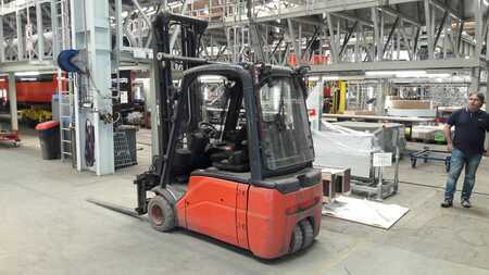 3-wiel elektrische heftrucks 2012 Linde E18L-01 (3)