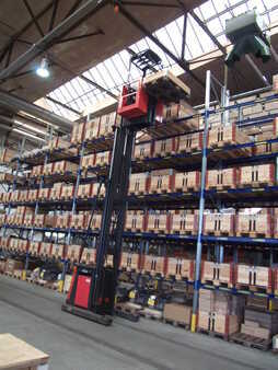 Wózki do komisjonowania pionowego 2010 Linde V12 (2)