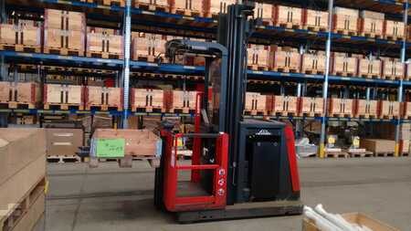 Wózki do komisjonowania pionowego 2004 Linde V12-02 (2)