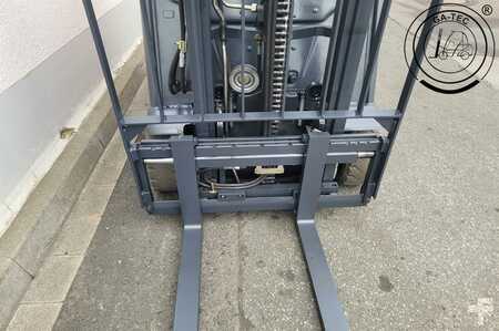 Carrelli elettrici 4 ruote 2015  Linde E16PH-01 EVO (6)