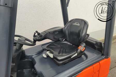 Carrelli elettrici 4 ruote 2015  Linde E16PH-01 EVO (8)