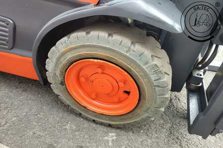 Carrelli elettrici 4 ruote 2015  Linde E16PH-01 EVO (9)