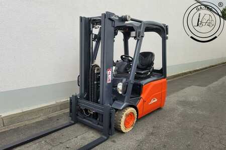 Carrelli elettrici 3 ruote 2010  Linde E15 (1)