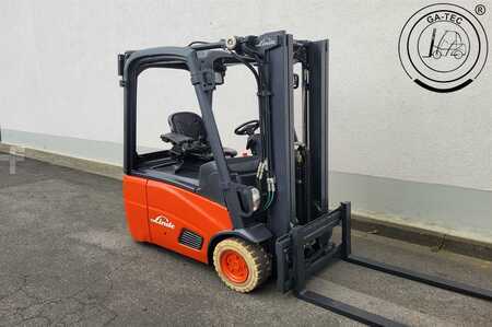 Carrelli elettrici 3 ruote 2010  Linde E15 (4)