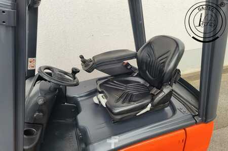 Carrelli elettrici 3 ruote 2010  Linde E15 (7)