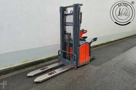 Pallet Stackers 2007  Linde L14APi (1)