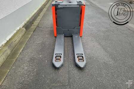 Wózki niskiego podnoszenia 2013  Linde L16L (7)