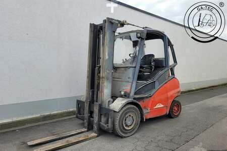 Chariot élévateur gaz 2006  Linde H45T (1) 