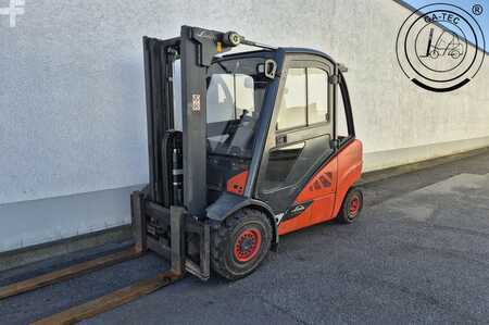 Treibgasstapler 2019  Linde H35T (1)