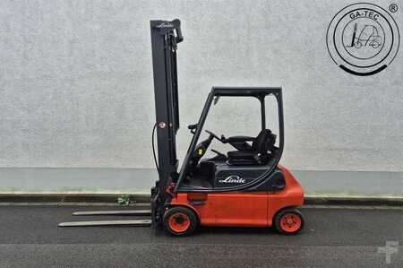 Eléctrico - 4 rodas 2005  Linde E18P-02 (2)