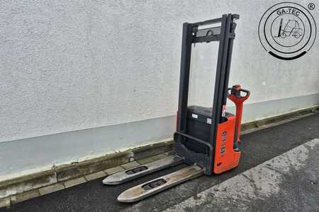 Ruční vysokozdvižný vozík 2019  Linde L12 (1)