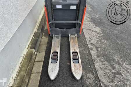 Ruční vysokozdvižný vozík 2019  Linde L12 (7)