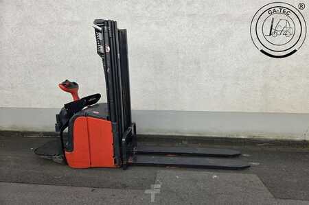 Elektromos emelőkocsik 2013  Linde L14AP (5)