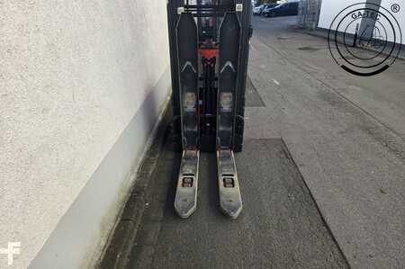 Elektromos emelőkocsik 2013  Linde L14AP (7)