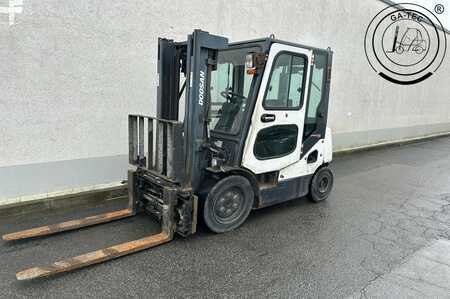 Dieselstapler 2013  Doosan D25S-5 (1)