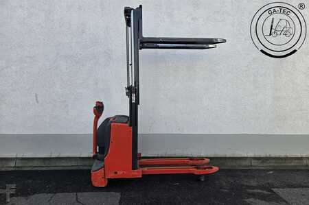 Stapelaars 2019  Linde D06 Doppelstock (6)