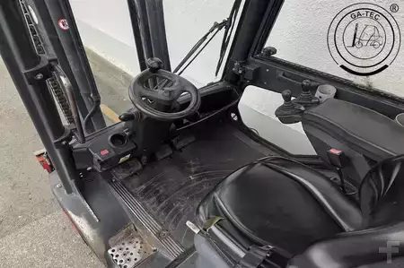 Diesel gaffeltruck 2008  Linde H30D (8)