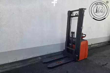 Wózek wysokiego podnoszenia 2019  Linde L14i (1)