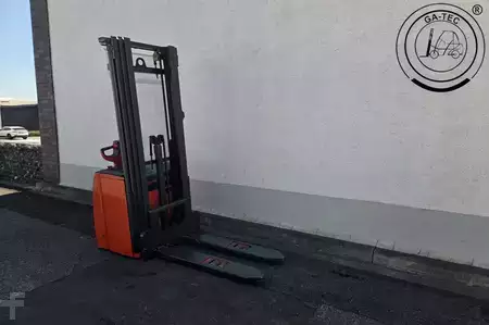 Wózek wysokiego podnoszenia 2019  Linde L14i (4)