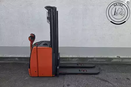 Wózek wysokiego podnoszenia 2015  Linde L14i (5)