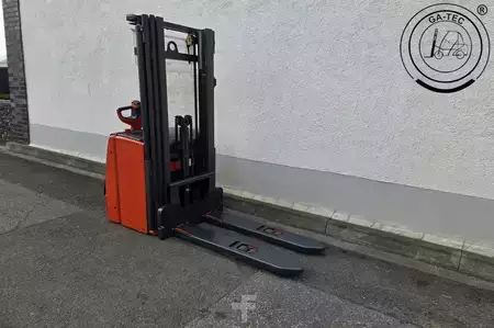 Pinontavaunu 2016  Linde L14i (4)