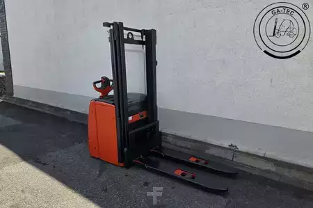 Wózek wysokiego podnoszenia 2020  Linde L14 (4)