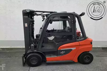 Empilhador a gás 2021  Linde H25T (2)