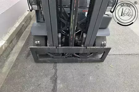 Empilhador a gás 2021  Linde H25T (6)