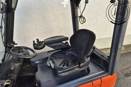 Carrelli elettrici 3 ruote 2014  Linde E16P (7)