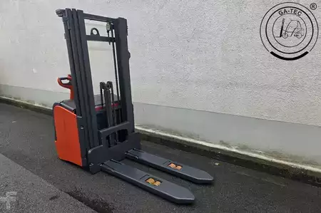 Stacker pedestre 2015  Linde L16 (4)