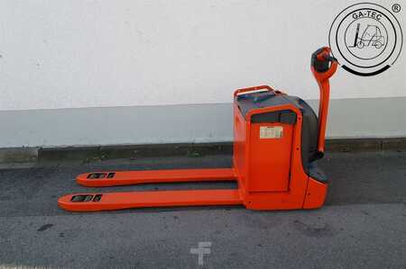 Niederhubwagen 2013  Linde T20 (2)