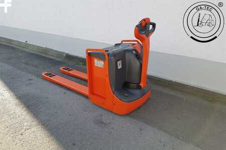 Niederhubwagen 2013  Linde T20 (3)