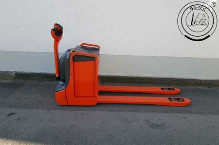Niederhubwagen 2013  Linde T20 (5)