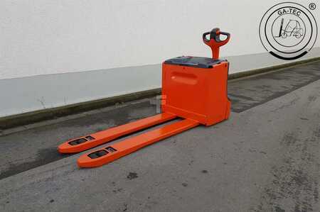 Niederhubwagen 2012  Linde T20 (1)