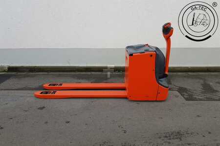 Niederhubwagen 2012  Linde T20 (2)