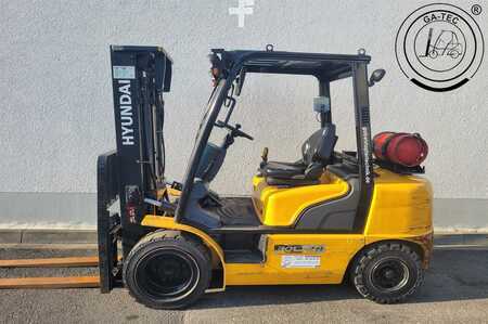 Carrello elevatore a gas 2020  Hyundai 30L-7A (2)