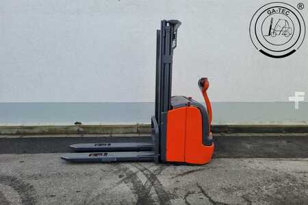 Pallet Stackers 2008  Linde L14i (2)