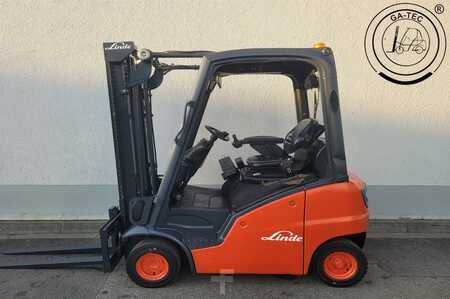 Carretilla elevadora diésel 2010  Linde H16D (2)