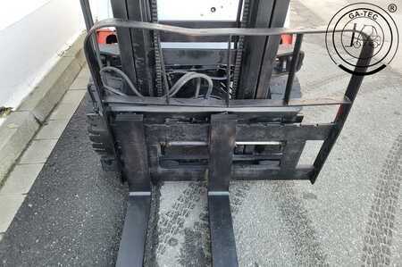 LPG heftrucks 1980  Nissan FO1 A15U (6)